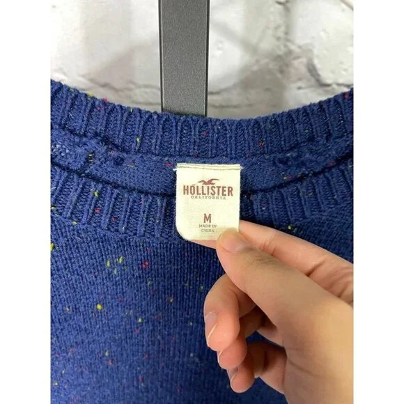 EUC Hollister Sweater - Picture 4 of 5